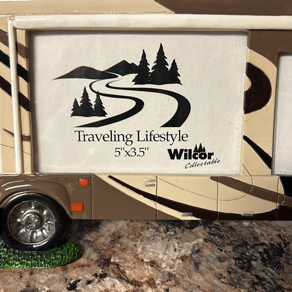 NWOB. Wilcor Collectable motor home picture frame - Picture 3 of 6